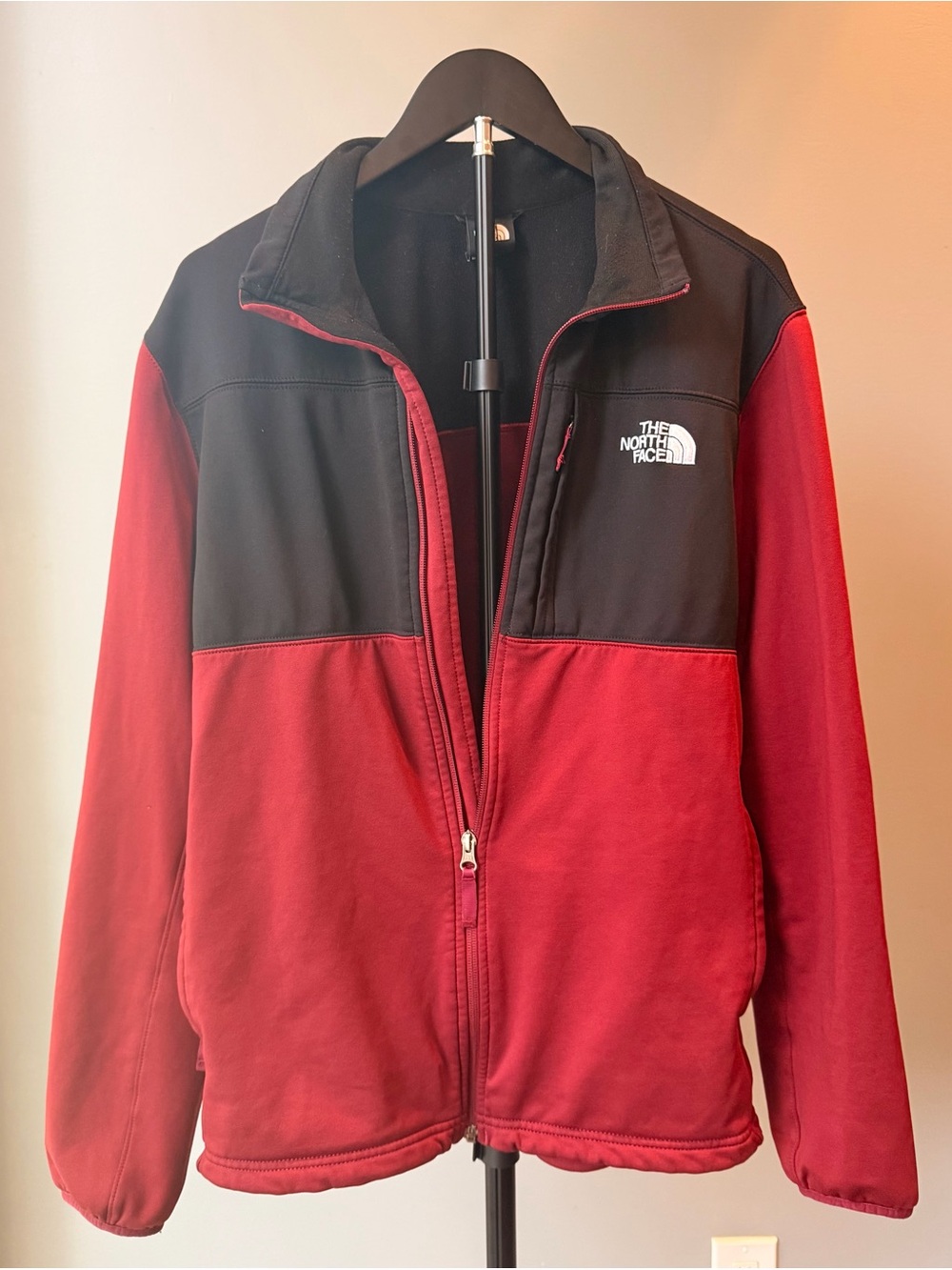 The North Face Men's Colorblock Softshell Full-Zip Jacket Red Black Size L